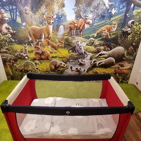 Ruheoase Am Waldrand - Auf 90Qm Sind Nicht Nur Die Eltern Und Bis Zu 5 Kinder Willkommen, Auch Hunde Und Katzen Sind Willkommen Laichingen Exterior foto