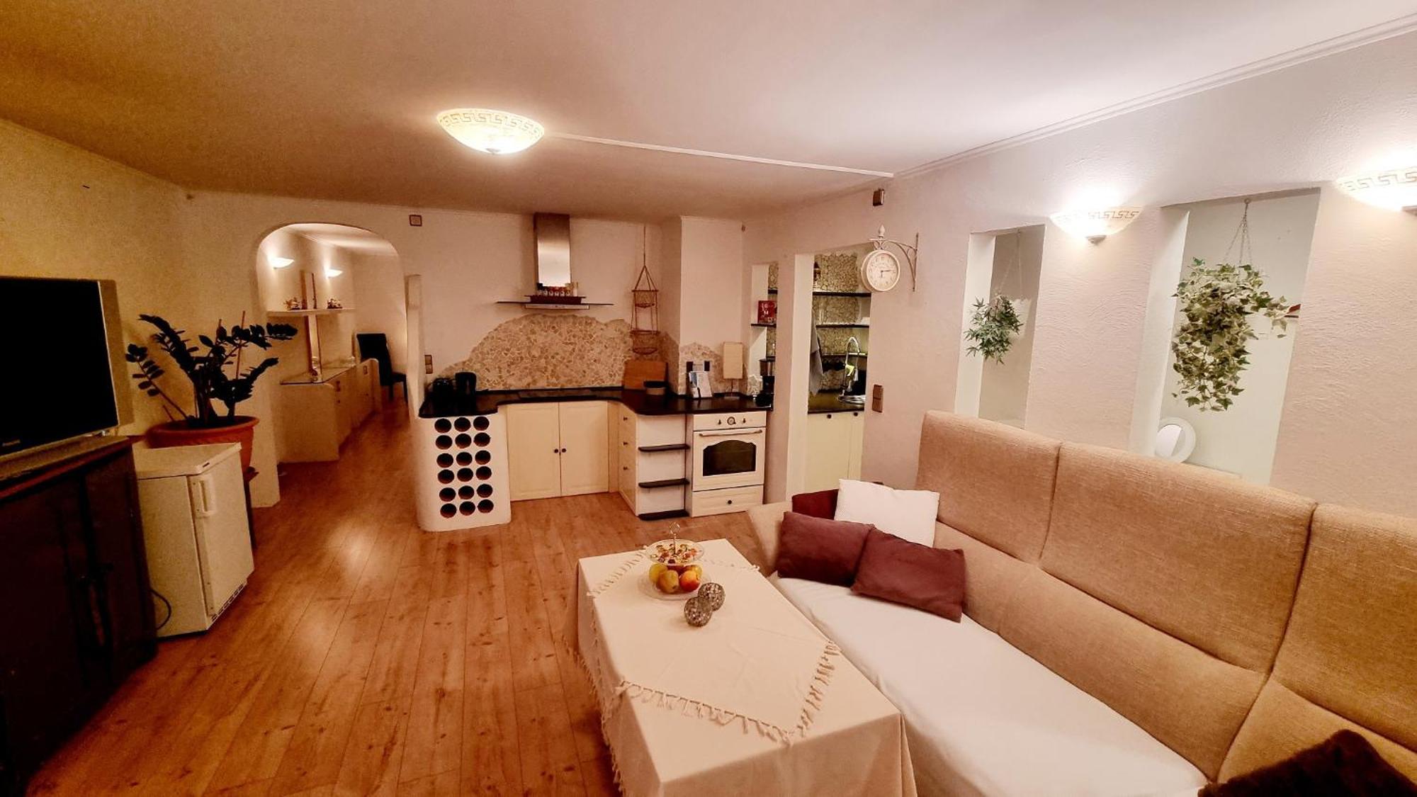 Apartment Ruheoase Am Waldrand - Auf 90Qm Sind Nicht Nur Die Eltern Und Bis Zu 5 Kinder Willkommen, Auch Hunde Und Katzen Sind Willkommen Laichingen